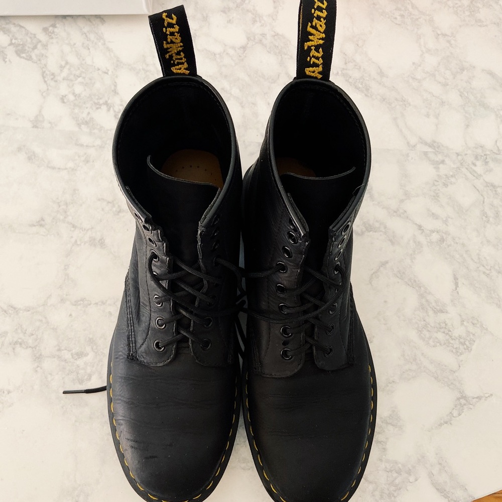SOLD Black/ matte doc martens 1460